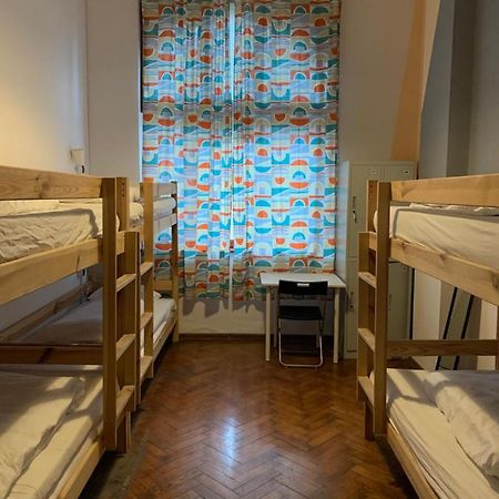 Viki Apartment Cracovie Extérieur photo