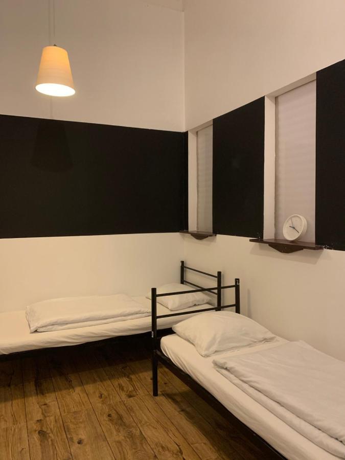 Viki Apartment Cracovie Extérieur photo